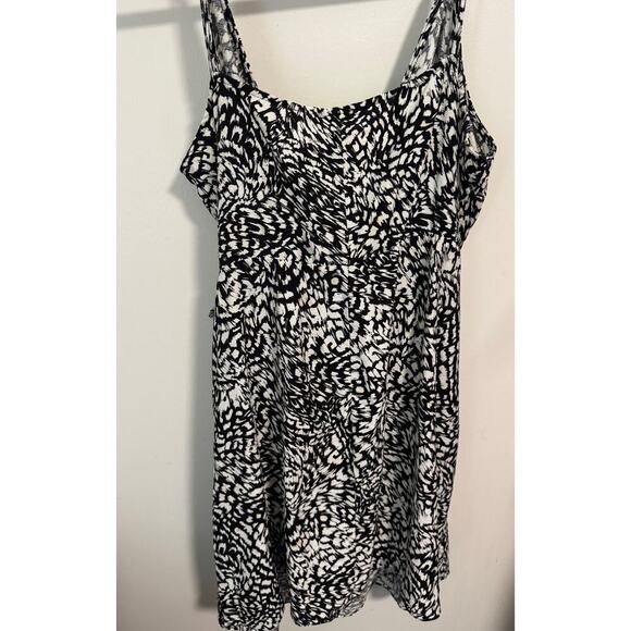 H & M Sleeveless Black and White patterned wrap mini sheath dress size XL - Picture 10 of 12